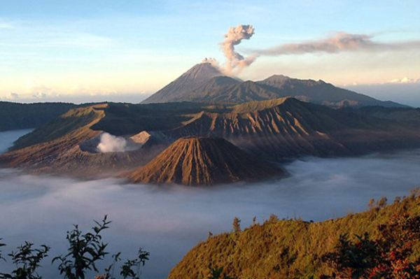 Tujuh Gunung Tertinggi di Indonesia