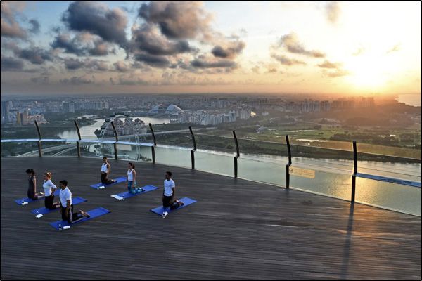 Simona Halep Berlatih Yoga di Negeri Singa 