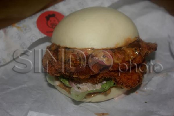 Menikmati Aneka Gourmet Burger ala Three Buns 
