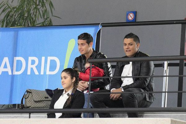Buang Stres, James Rodriguez Pelototi Sang Istri