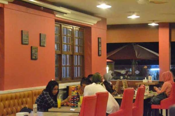 4 Kafe Favorit Anak Muda dengan Suasana Terunik di Semarang