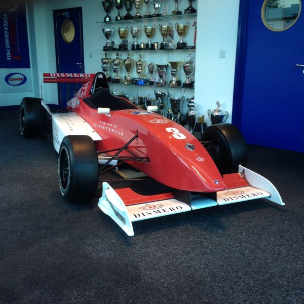 Bekas Mobil Balap Raikkonen Dijual