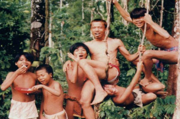7 Suku di Indonesia yang Hampir Punah Keberadaannya