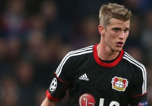 Lima Gelandang Bertahan Incaran Arsenal