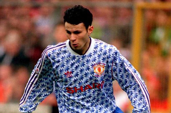 10 Jersey Legendaris Manchester United Bersama Adidas