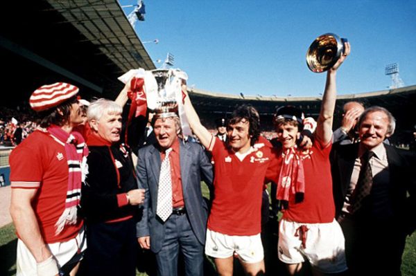 10 Jersey Legendaris Manchester United Bersama Adidas