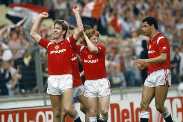10 Jersey Legendaris Manchester United Bersama Adidas