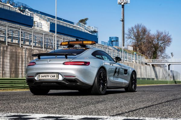 Penampakan Safety Car Formula 1 2015
