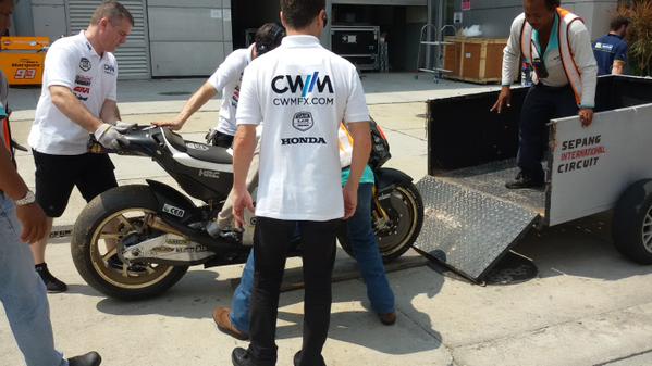 Ngeri, Calon Ban MotoGP 2016 Langsung Makan Empat Korban