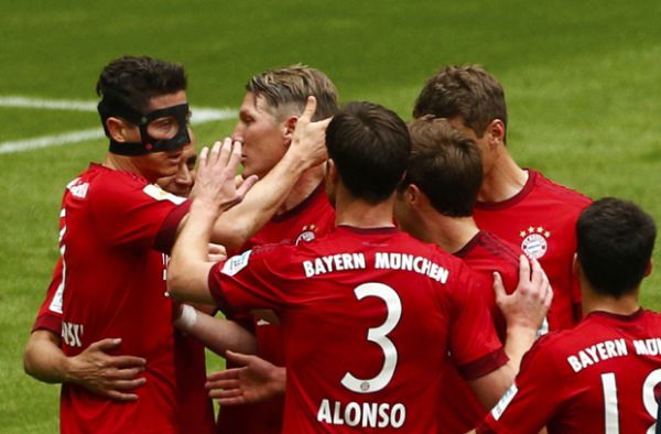 FC Hollywood Rayakan Trofi Ke-25 