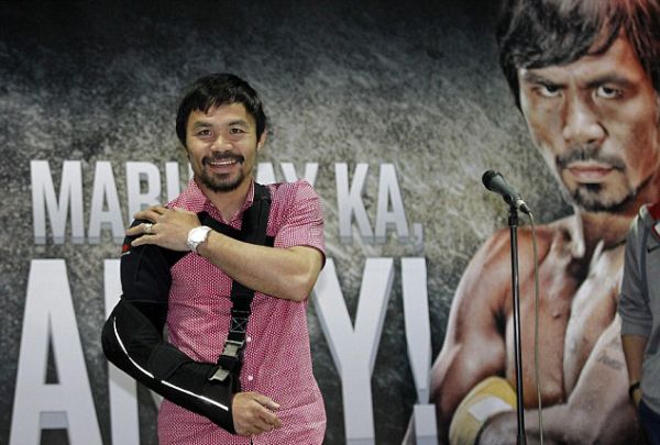 Tiba di Filipina, Pacquiao Langsung Diapit Bidadari