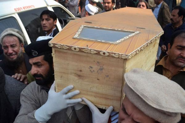 Khan Kecam Aksi Brutal Taliban