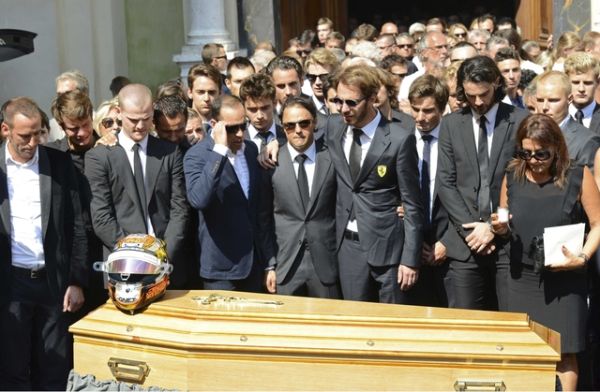 Pembalap F1 Lepas Kepergian Bianchi 