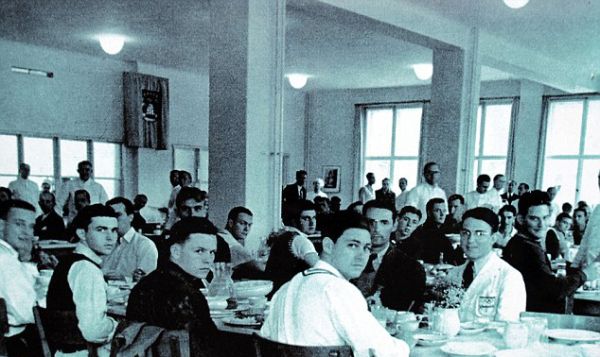 Perkampungan Atlet Buatan Hitler Jadi Sarang Hantu
