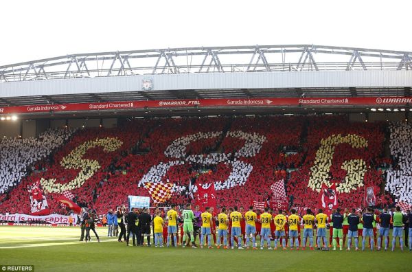 Ini Dia Foto-foto Perpisahan Steven Gerrard