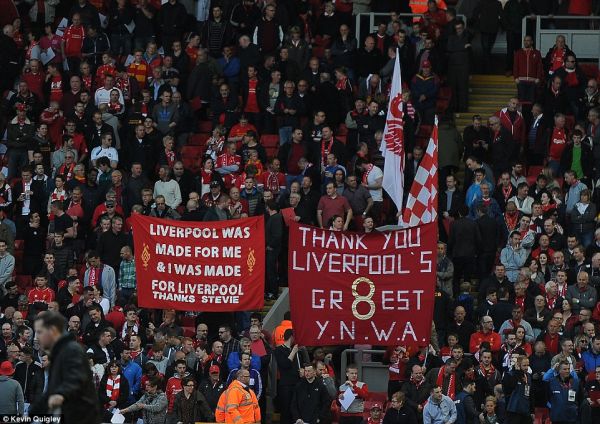 Ini Dia Foto-foto Perpisahan Steven Gerrard