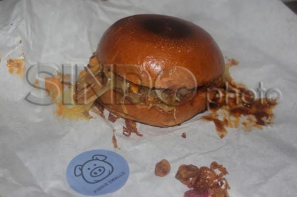 Menikmati Aneka Gourmet Burger ala Three Buns 