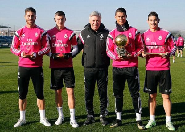 Ronaldo Langsung Pamer Ballon d Or di Madrid