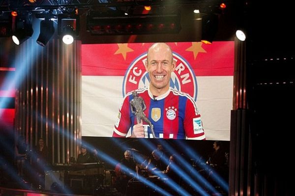 Van Gaal Dianugerahi Gelar Pelatih Terbaik