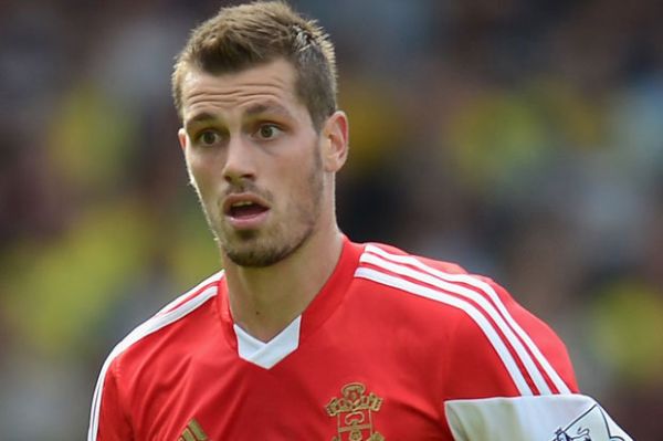 Lima Gelandang Bertahan Incaran Arsenal