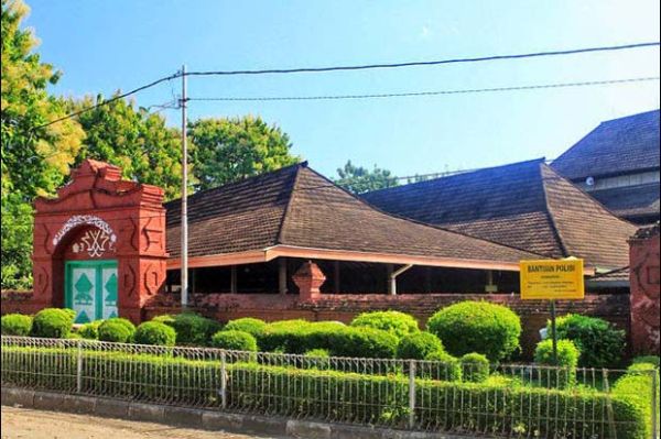Peninggalan Sejarah Ini Dibangun Hanya Semalam