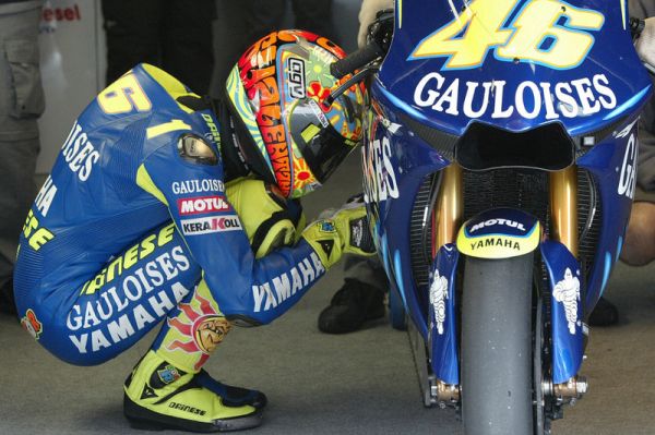 Tunggangan Rossi, Yamaha YZR-M1 Jadi Motor Tergalak