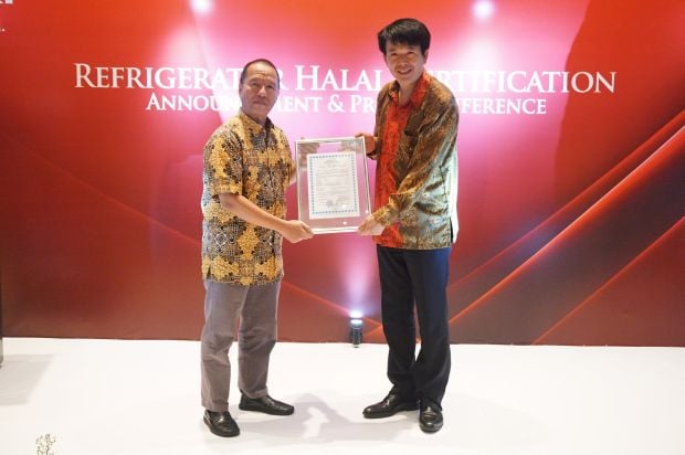 Sharp, Pabrik Elektronik Pertama yang Kantongi Sertifikat Halal