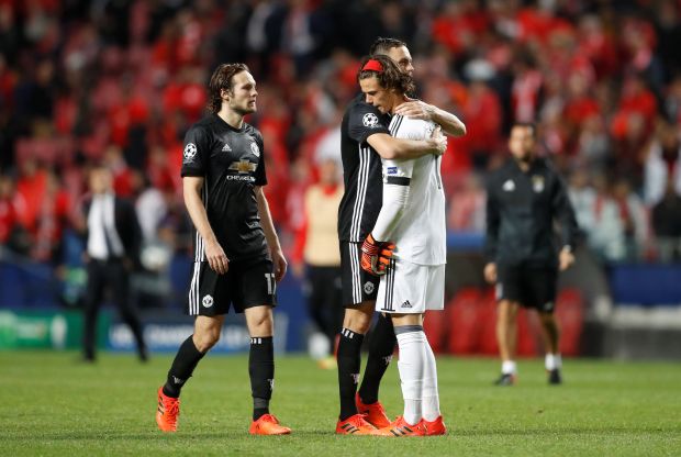 Blunder Kiper Benfica Dapat Simpati Pemain United