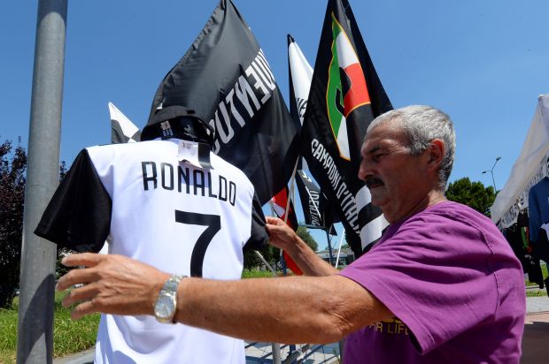 Demam Ronaldo Melanda Italia, Toko Online Juventus Down