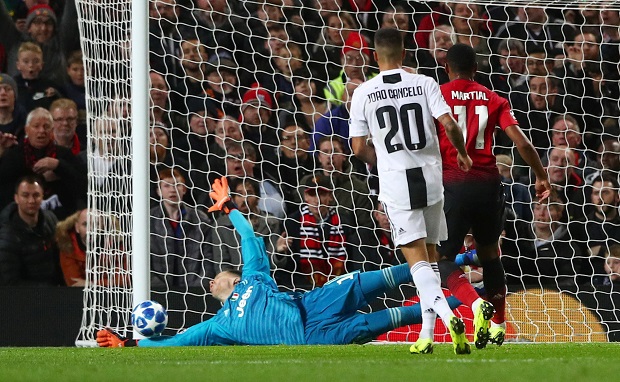 Lini Depan Tumpul, United Dipermalukan Juventus