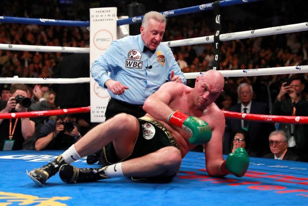 Klaim Menangi Duel vs Wilder, Fury Siap Tarung Ulang