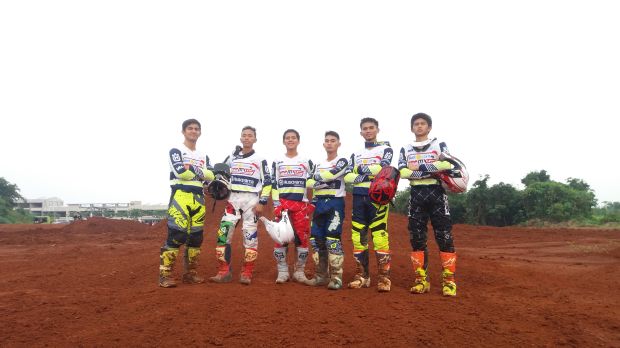Jelang MXGP 2018, Crosser Muda Uji Coba Sirkuit Paramount Land