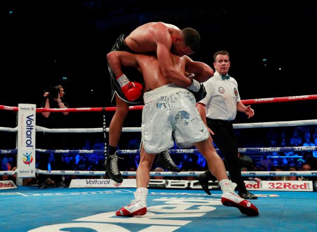 DeGale Bersiap Pensiun Setelah Ditekuk Eubank Jr
