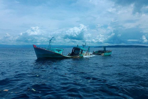 Nelayan Pangandaran Temukan Bangkai Kapal Misterius