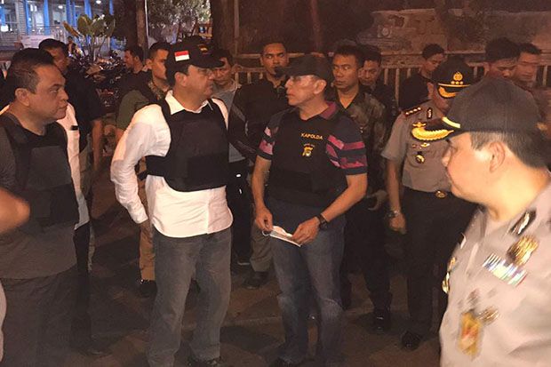 Dibonceng Motor, Ka BIN, Wakapolri, Kapolda, Datangi Lokasi Ledakan Kampung Melayu