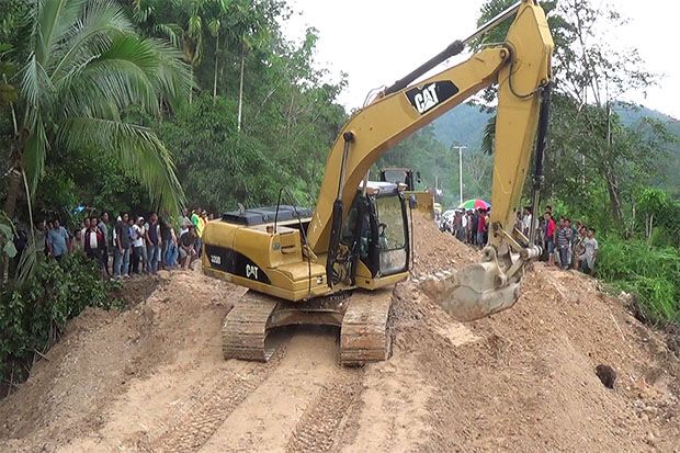 Tim SAR Cium Bau Menyengat, Jalur Dua Kecamatan Terisolir Dibuka