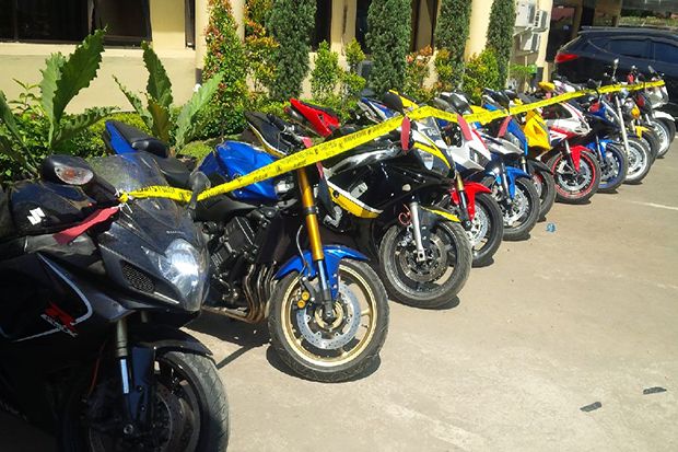 Ini 26 Unit Kendaraan Mewah Bodong yang Disita Polda Jabar