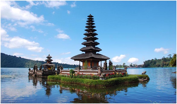 5 Destinasi Domestik Seru untuk Liburan Murah Keluarga