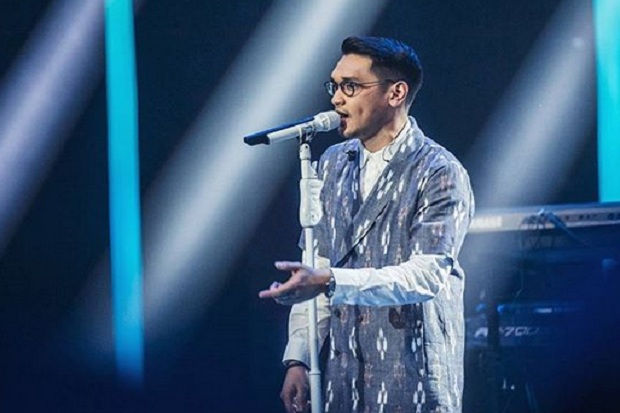 Afgan Ikuti Gaya Harry Styles