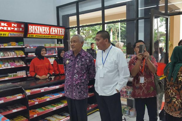 Jokowi Apresiasi Alfamart Turut Tingkatkan Kualitas Pendidikan