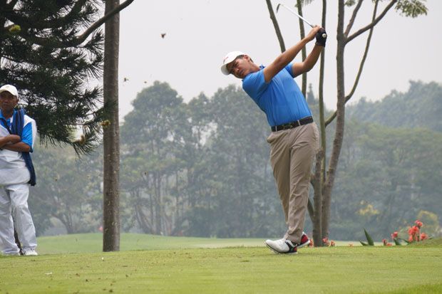 Tim Golf Putra dan Putri Indonesia Berjuang Memperbaiki Posisi