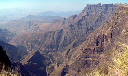 Mengenal Hamparan Gunung Terbesar dan Tertinggi di Dunia