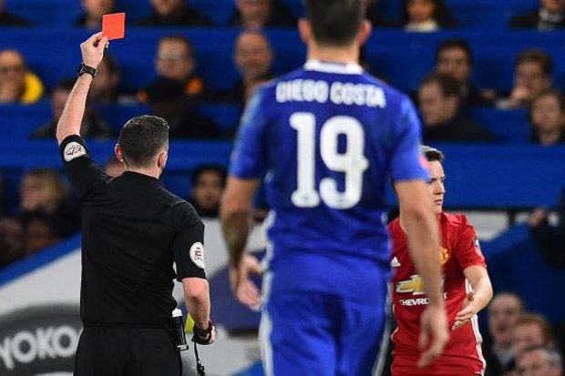 Sial, FA Tuduh United Gagal Kendalikan Emosi Pemain