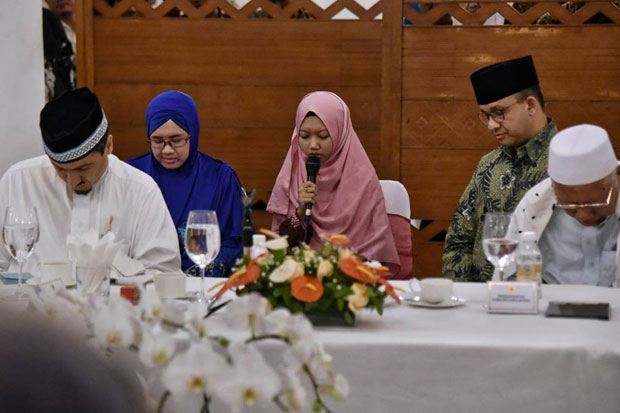 Anies Puji Prestasi Rifdah Sang Hafizah Alquran dari Jakarta