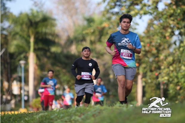 800 Pelari Mengikuti Antam Nickel Half Marathon di Sulawesi Tenggara