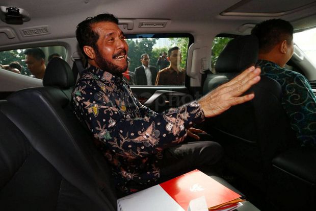 Berawal dari Guru, Pernah Main Film hingga Akhirnya Pimpin MK