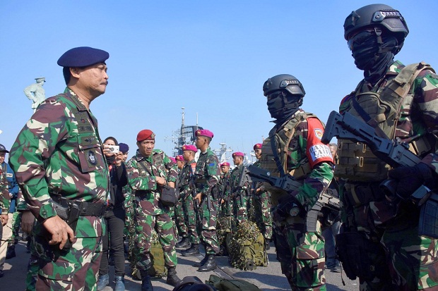 TNI AL Gelar Puluhan Kapal Perang Canggih di Surabaya