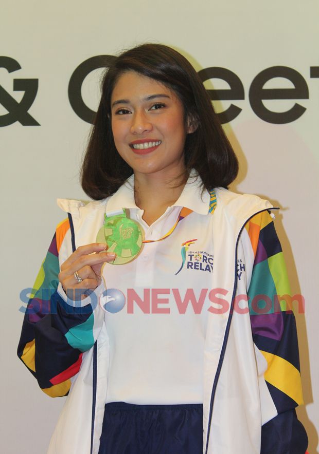 Dian Sastro Bangga Jadi Pembawa Obor Asian Games