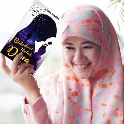 Daftar Penulis Terlaris di Indonesia, Siapa Favoritmu?
