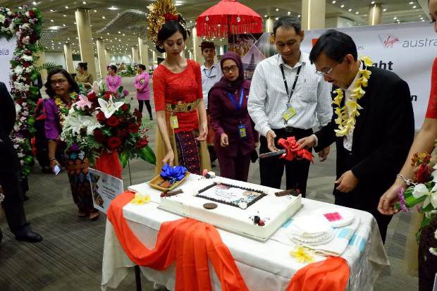 Inaugural Flight Virgin Australia Bawa 131 Penumpang dari Darwin ke Bali
